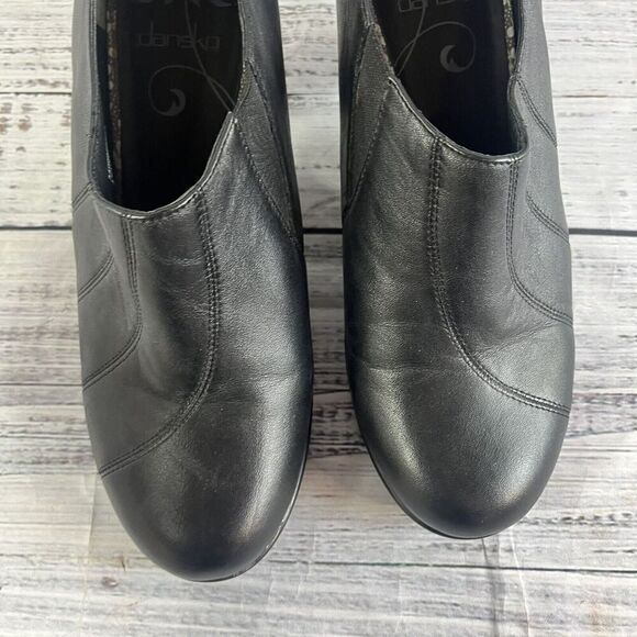 Dansko Heels Pumps Shoes size 41 10.5 Black Leather Slip On Closed Toe Comfort - Picture 9 of 9